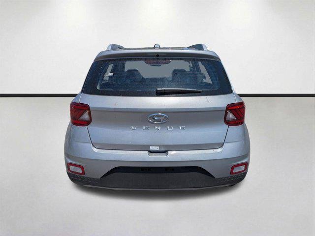 New 2026 Shimmering Silver Hyundai SEL image 6