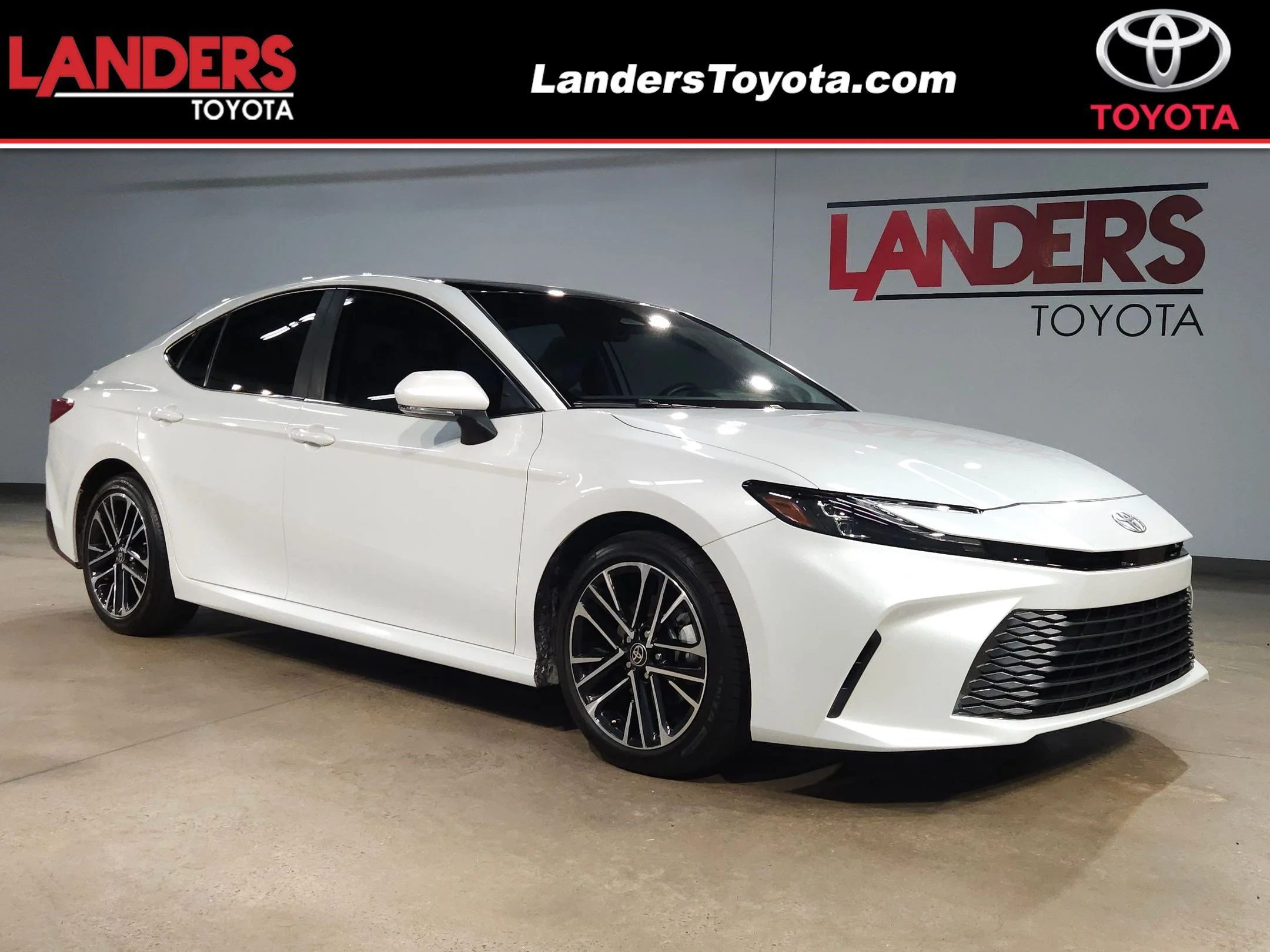 Certified Used 2025 Wind Chill Pearl Toyota XLE image 1
