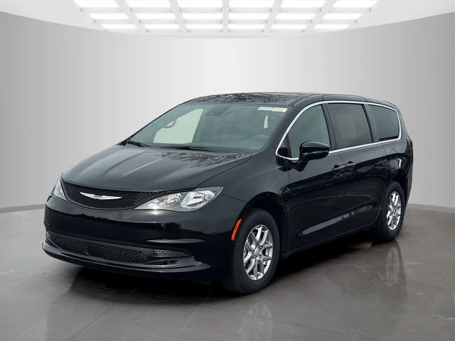 New 2026 Diamond Black Crystal Pearl-Coat Exterior Paint Chrysler LX image 3