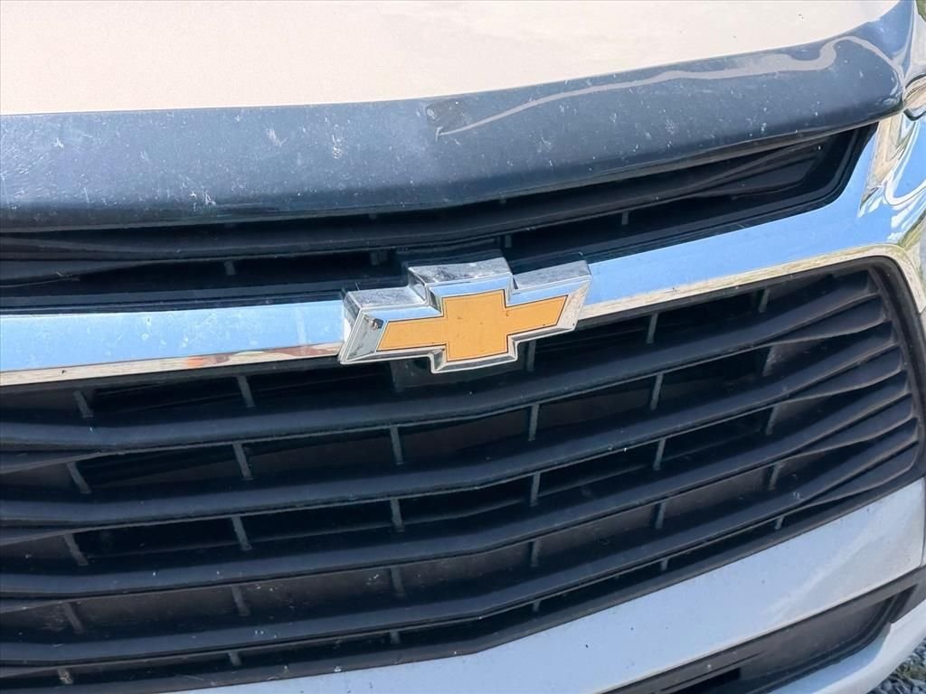 Used 2021 Gray Chevrolet LT image 6