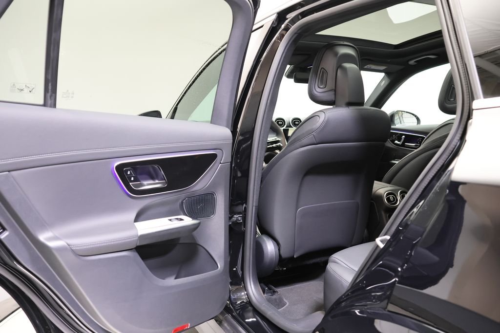 New 2026 Black Mercedes-Benz GLC 300 image 42