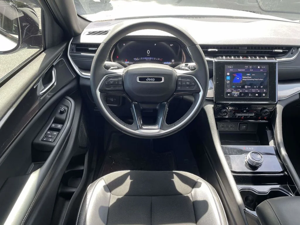 Used 2023 White Jeep Altitude X image 21
