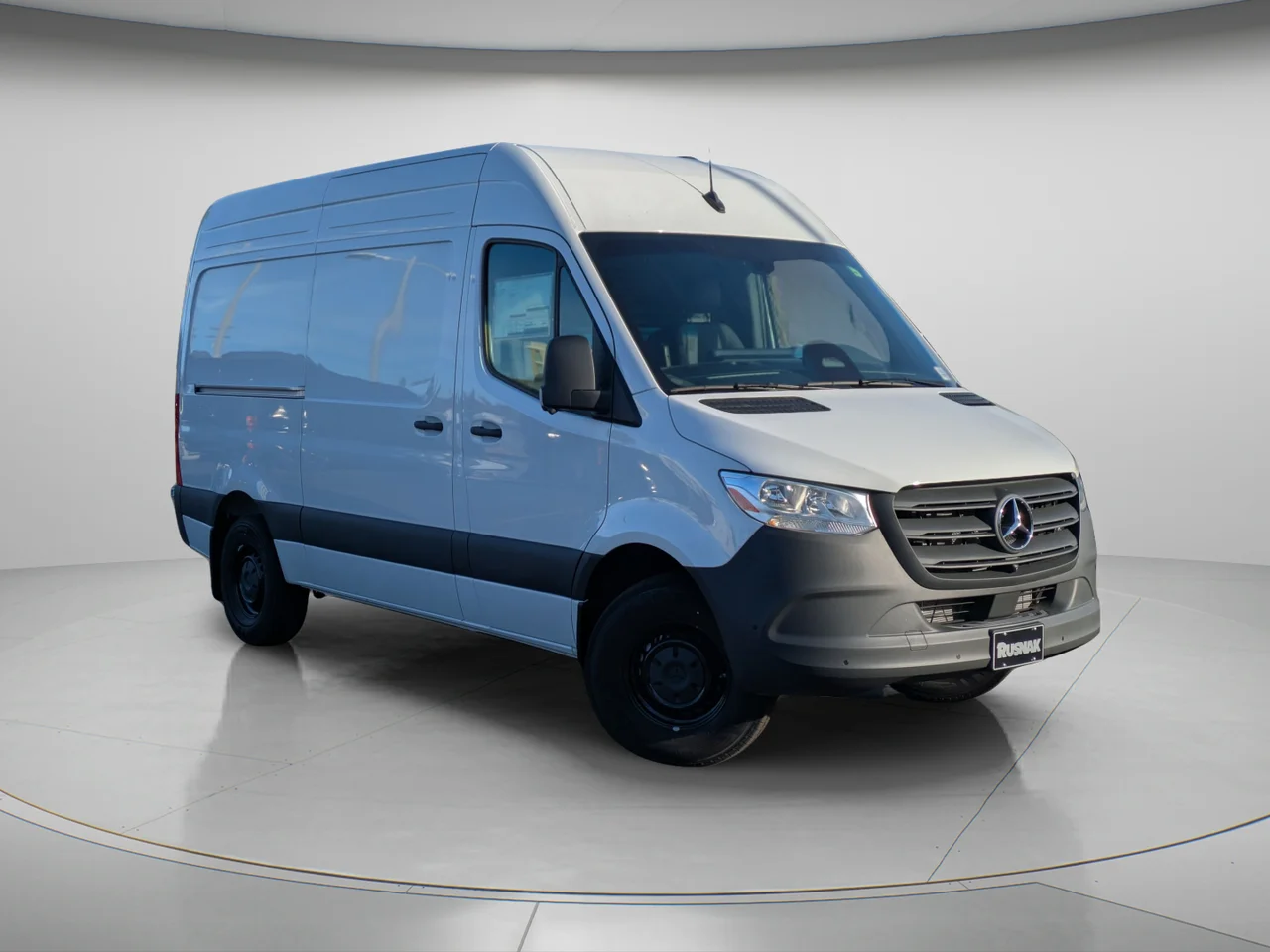New 2026  Mercedes-Benz Cargo 144 WB image 1