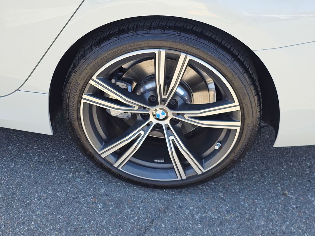 Used 2023 White BMW 330i image 9