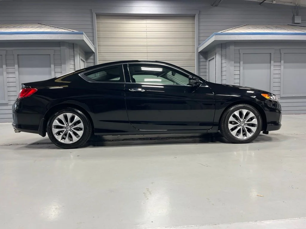 Used 2015 Crystal Black Pearl Honda EX-L image 8