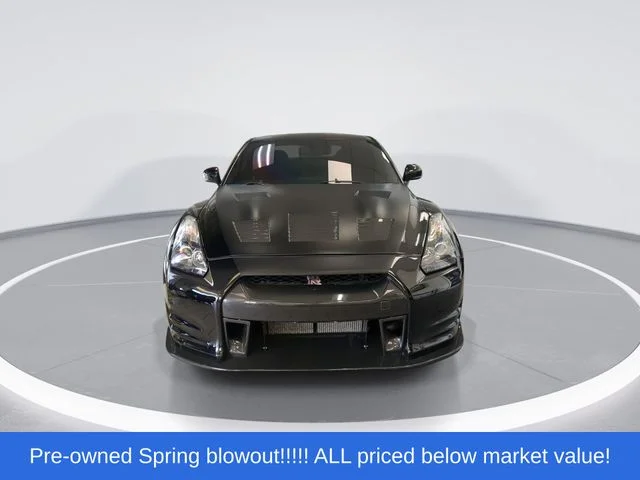 Used 2009 Black Nissan Premium image 3