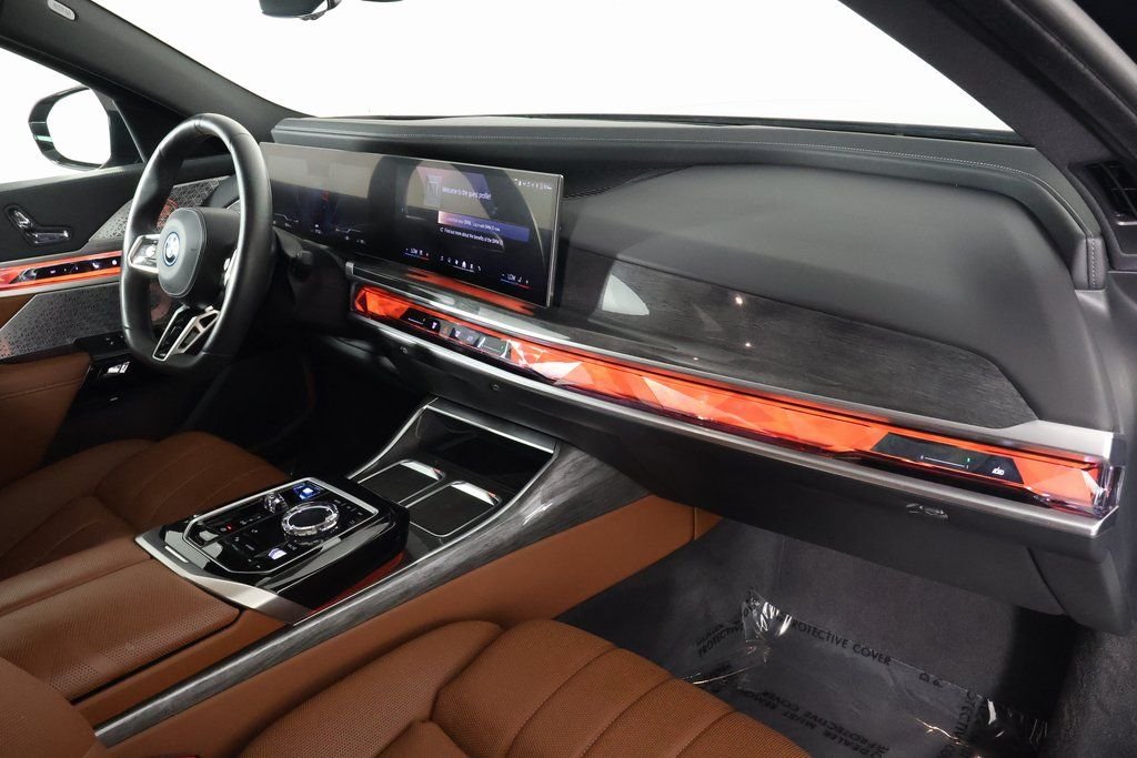 Certified Used 2024 Black Sapphire Metallic BMW xDrive60 image 9