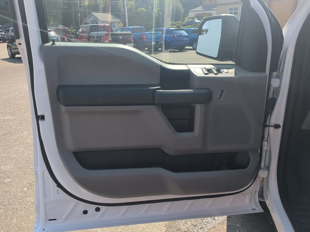Used 2020 White Ford XL image 13