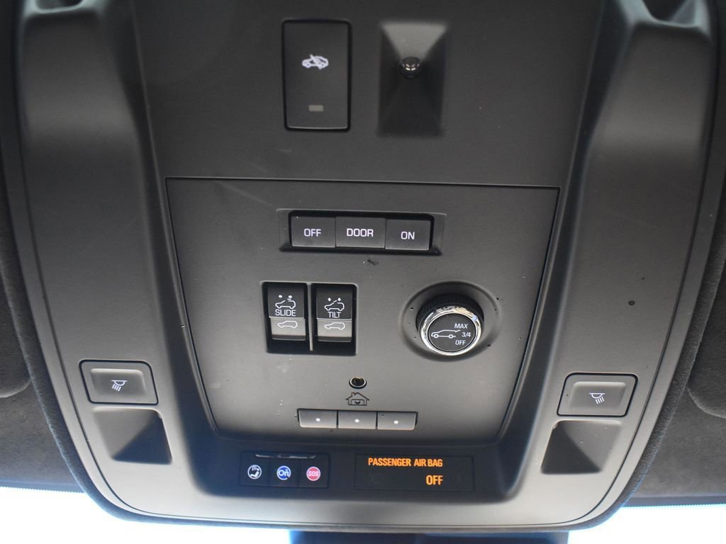 2017 CADILLAC ESCALADE - Image 22