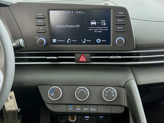New 2026 White Hyundai SE image 15