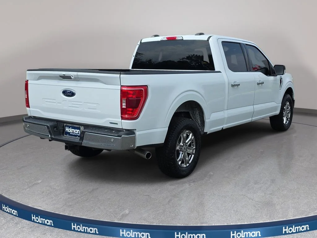 Certified Used 2023 Oxford White Ford XLT image 5