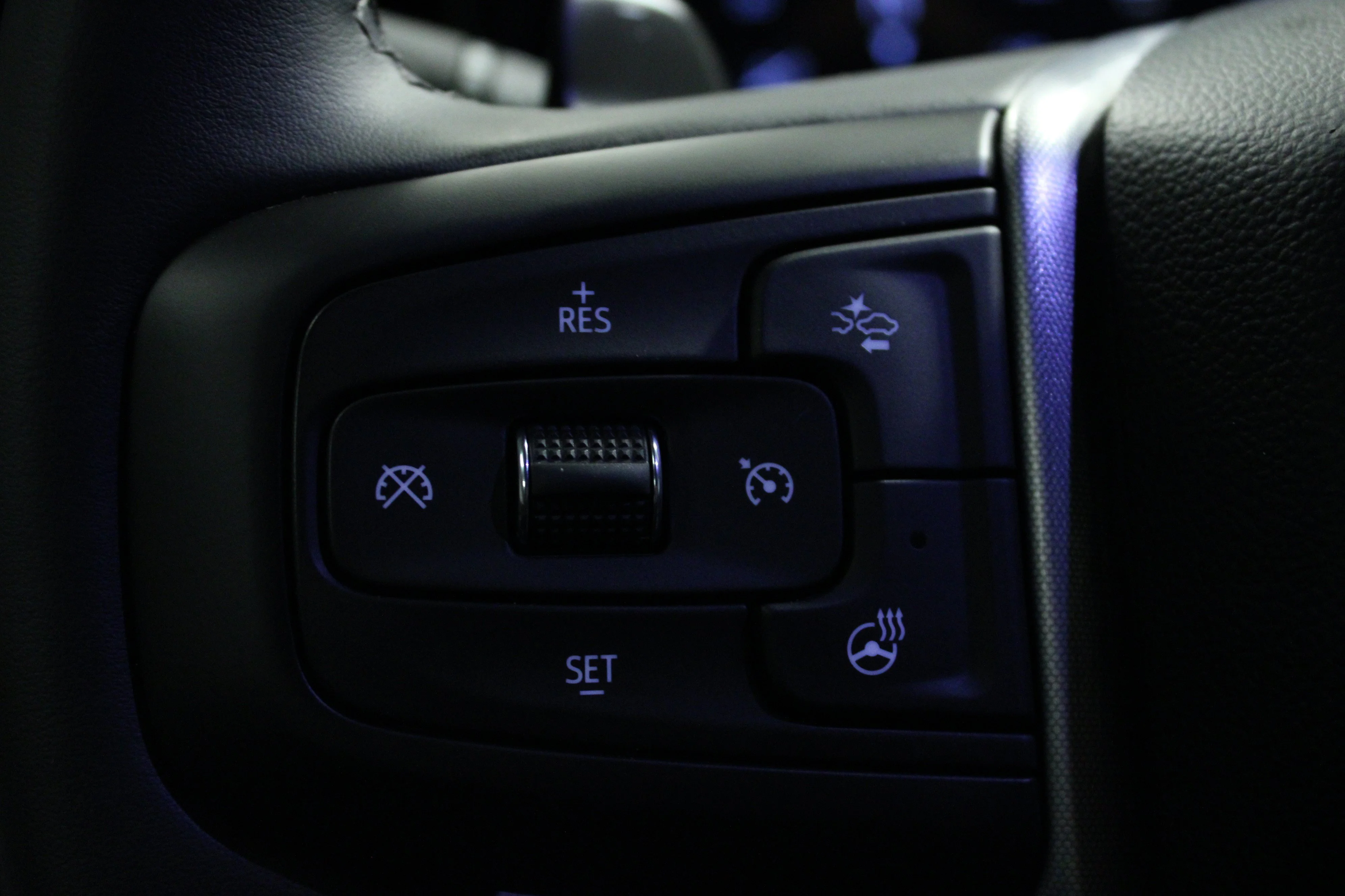 Used 2026 Summit White GMC Elevation image 20
