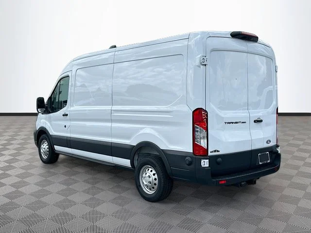 New 2026 Oxford White Ford Base image 4