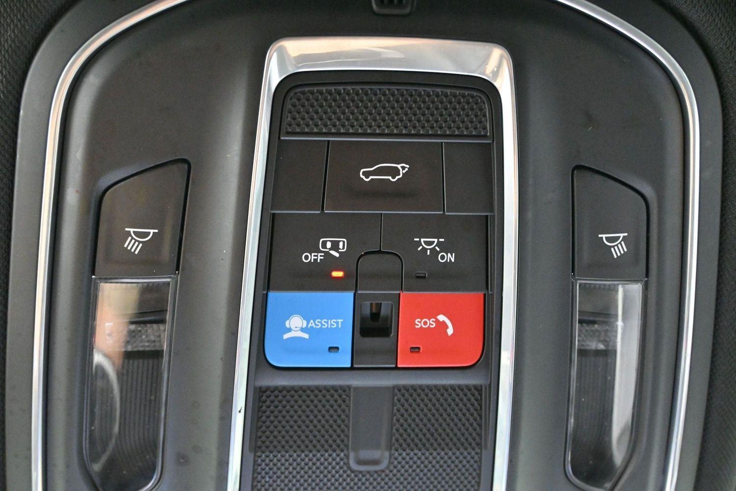 Used 2022 Bright White Clearcoat Jeep Trailhawk image 32