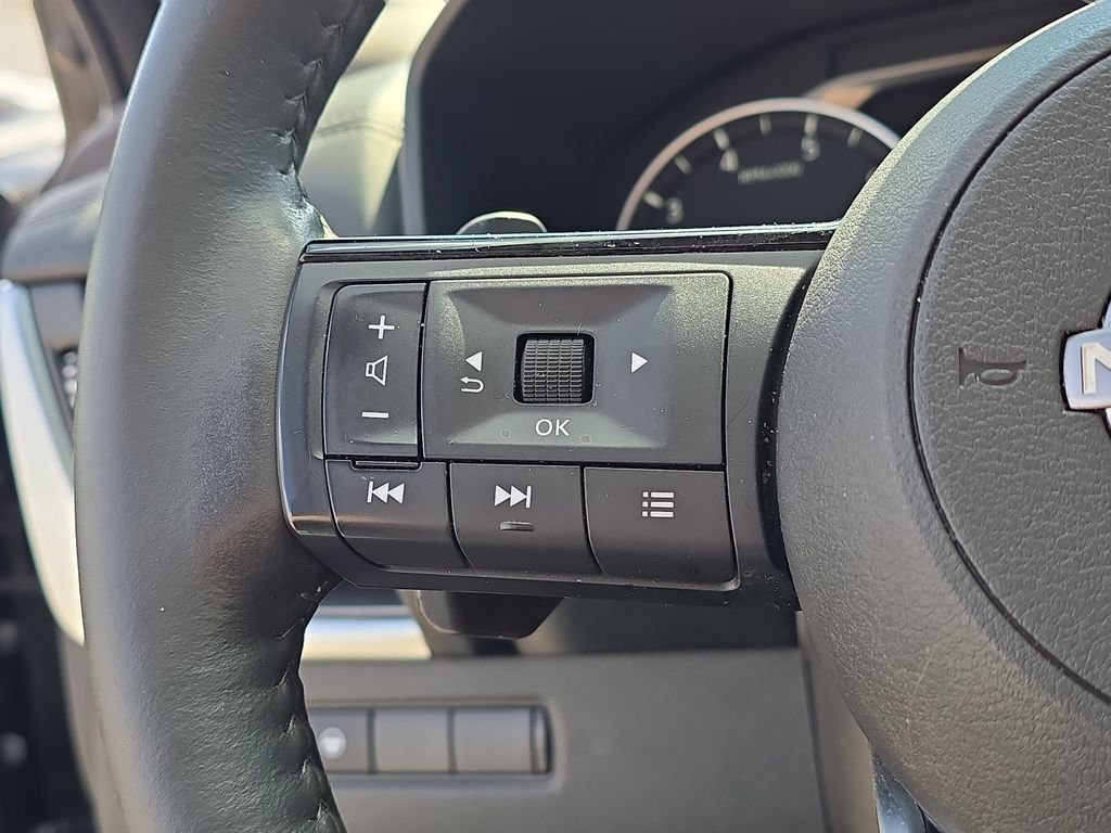 Used 2023 GRAY Nissan SV PREMIUM PKG image 11