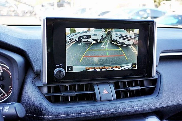 Used 2025 Silver Toyota LE image 25