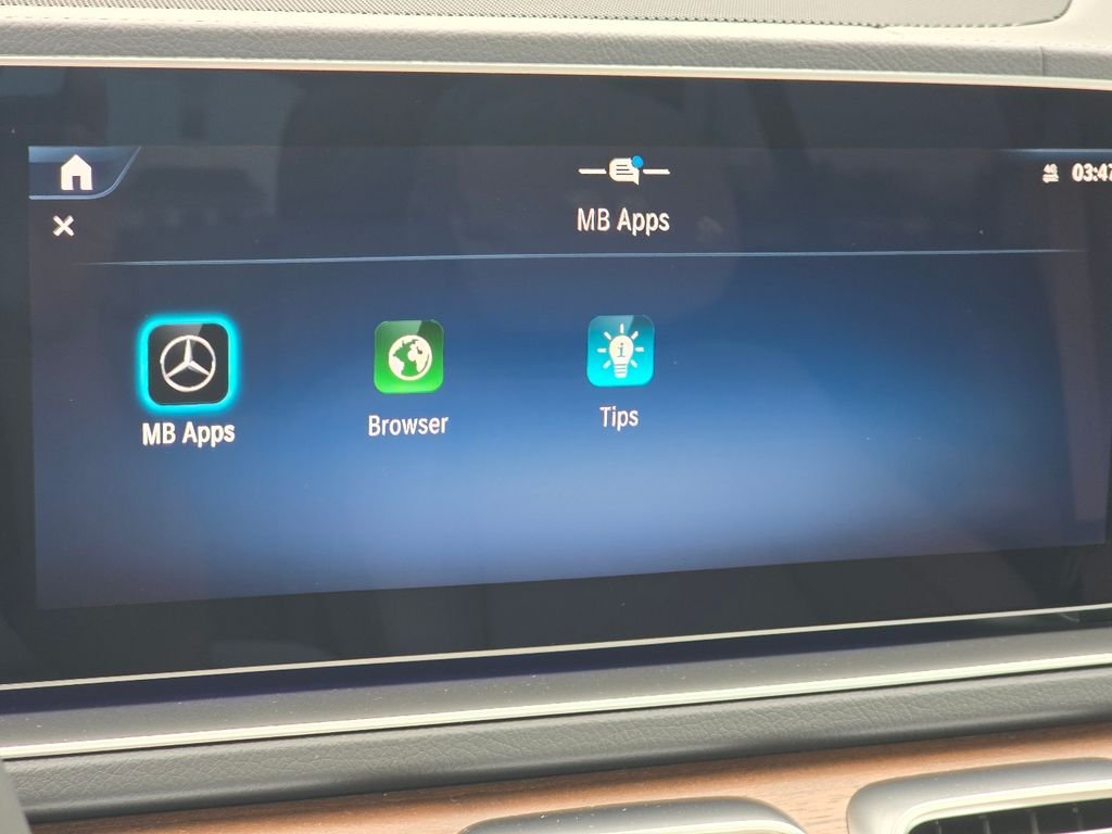 New 2026 MANUFAKTUR Ireland Mid Green Metallic Mercedes-Benz GLE 450 image 8