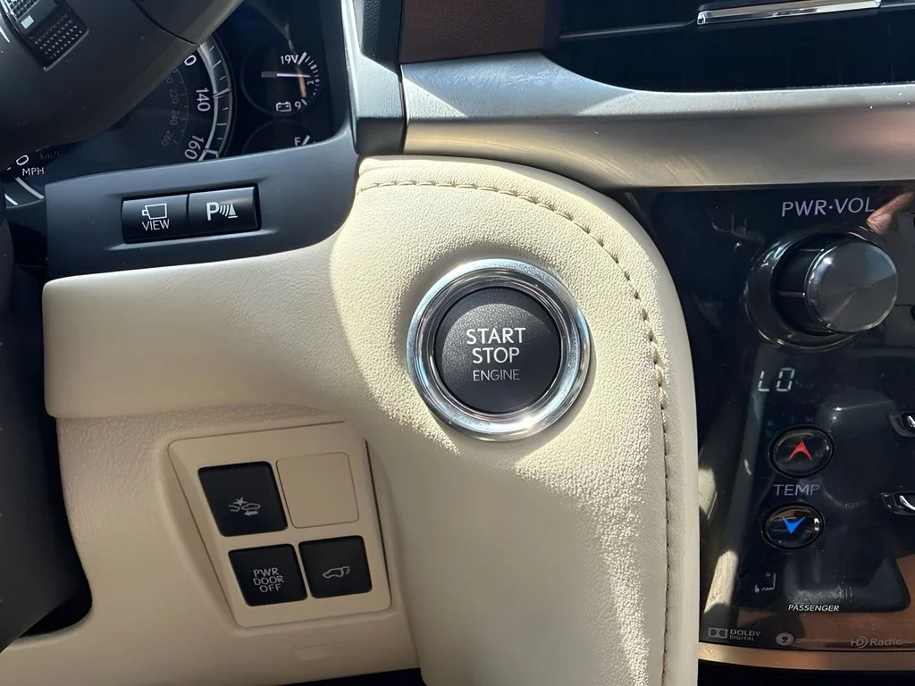 Used 2017 Black Lexus 570 image 25
