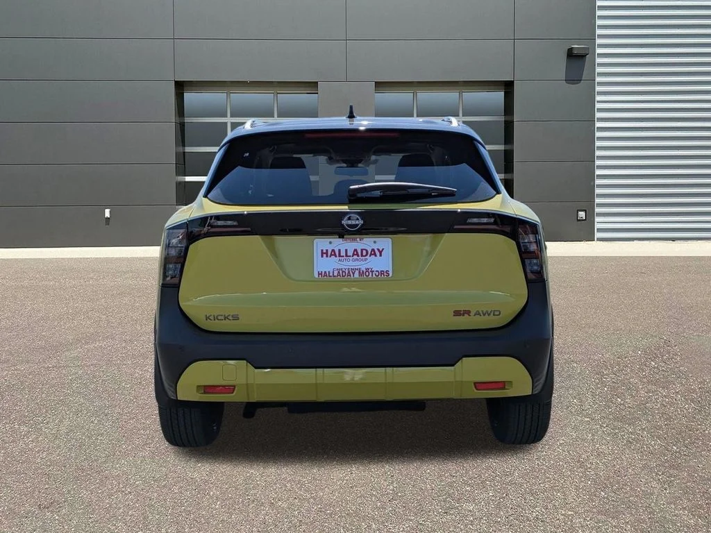 New 2026 Yuzu Yellow Metallic / Super Black Two-tone Nissan SR image 7
