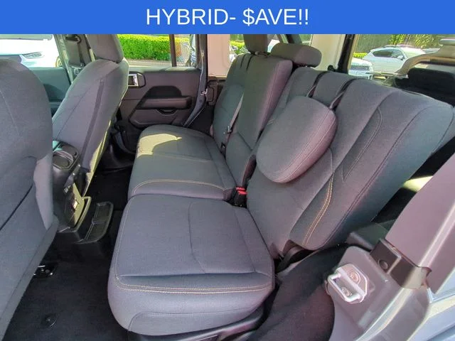 Used 2025 Gray Jeep Sahara 4xe image 27