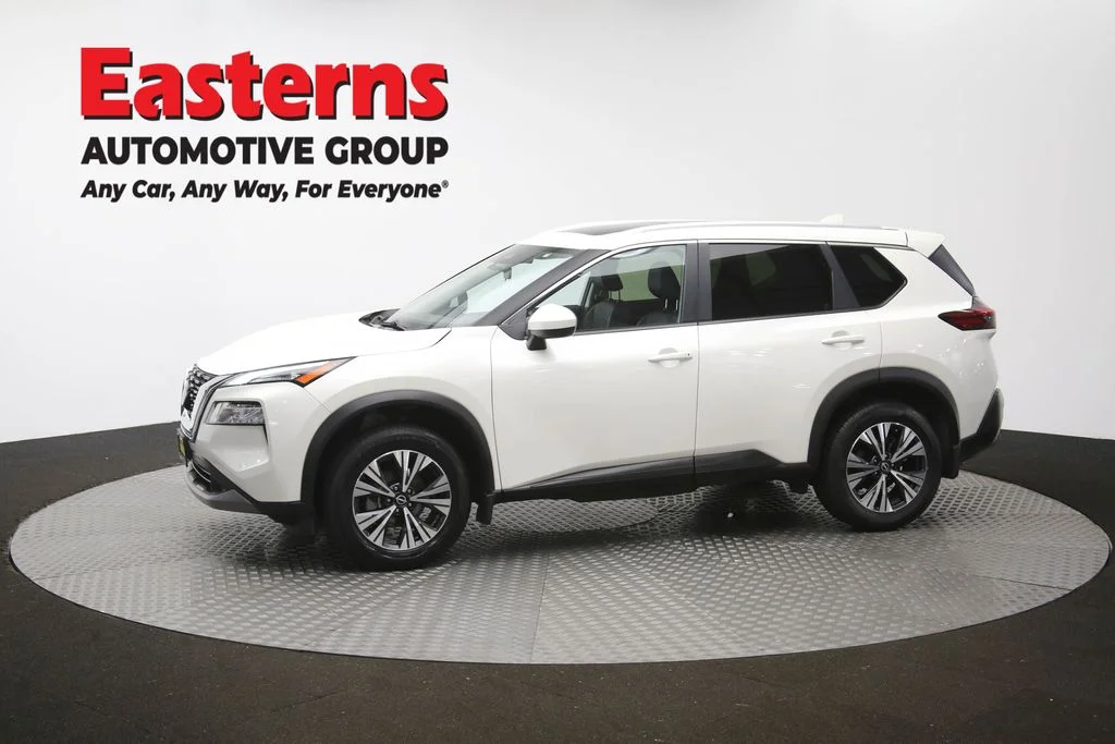 Used 2023 White Nissan SV image 62