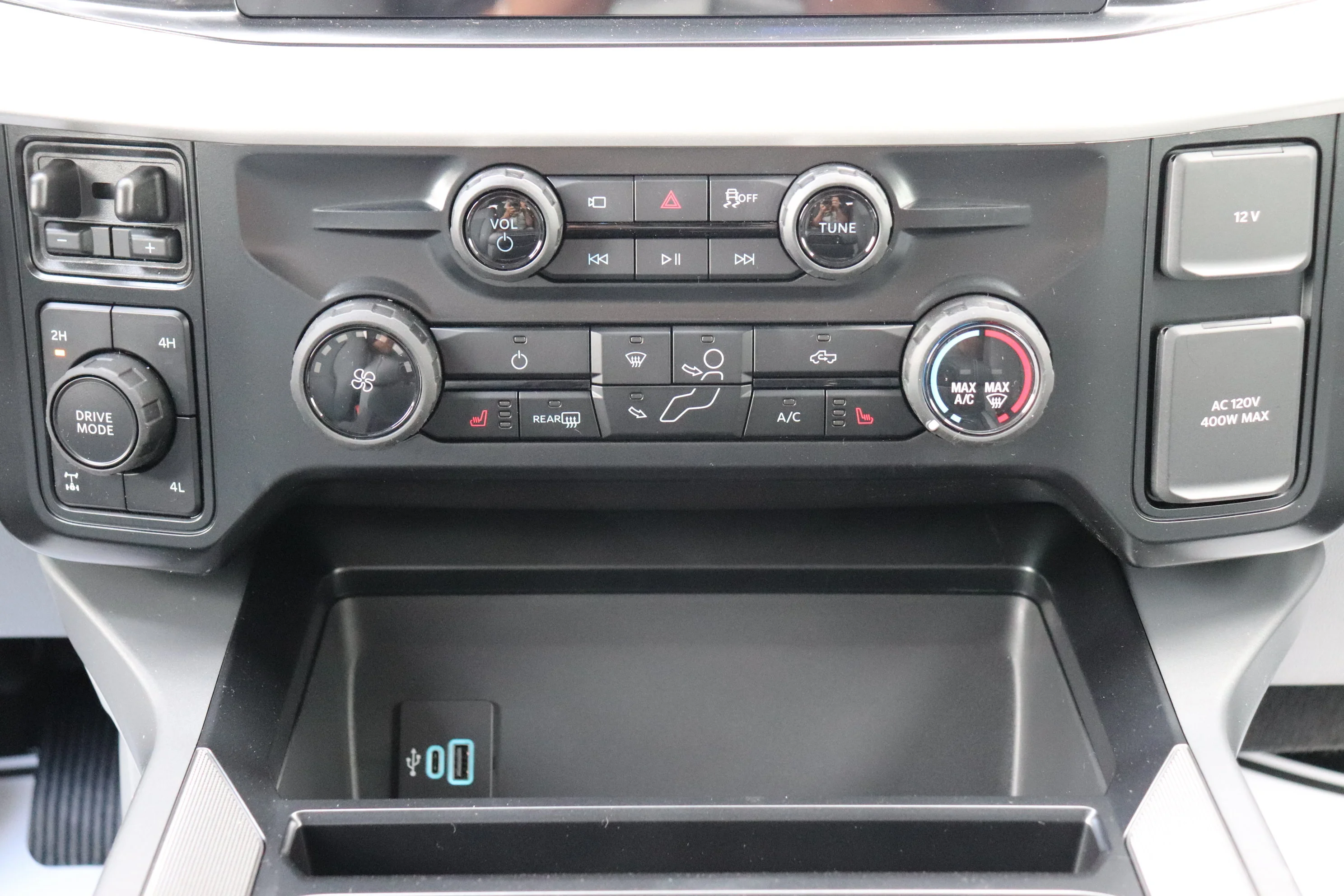 New 2026 AVALANCHE Ford XLT image 15