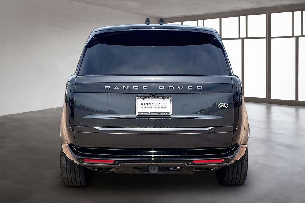 Certified Used 2023 Carpathian Gray Premium Metallic Land Rover SE image 4