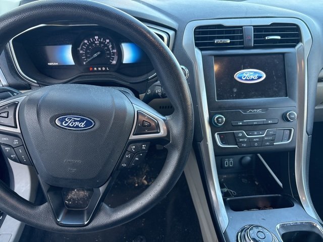 2019 Ford Fusion Hybrid SE photo 4