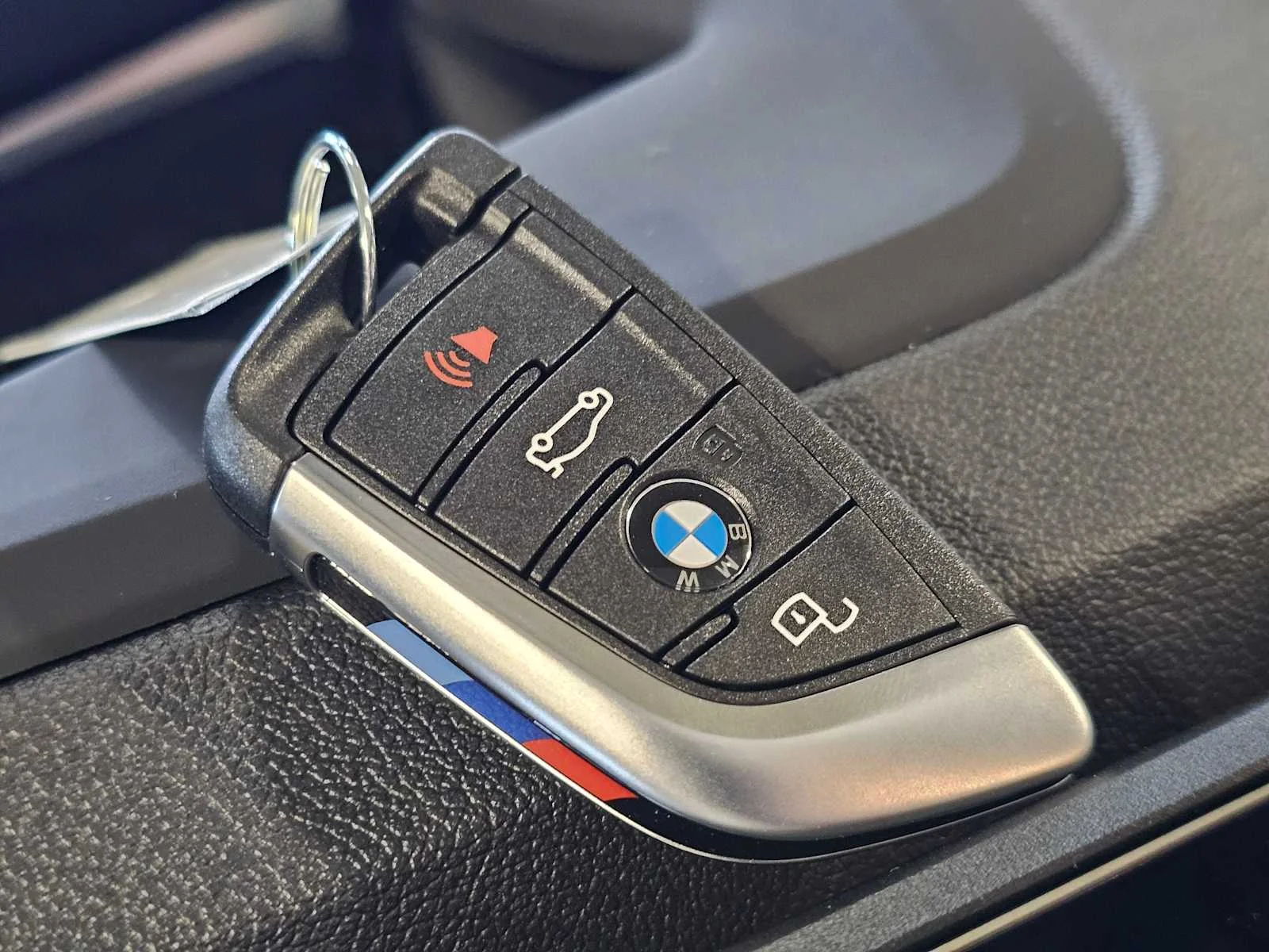 New 2026 Black Sapphire Metallic BMW 330i xDrive image 36