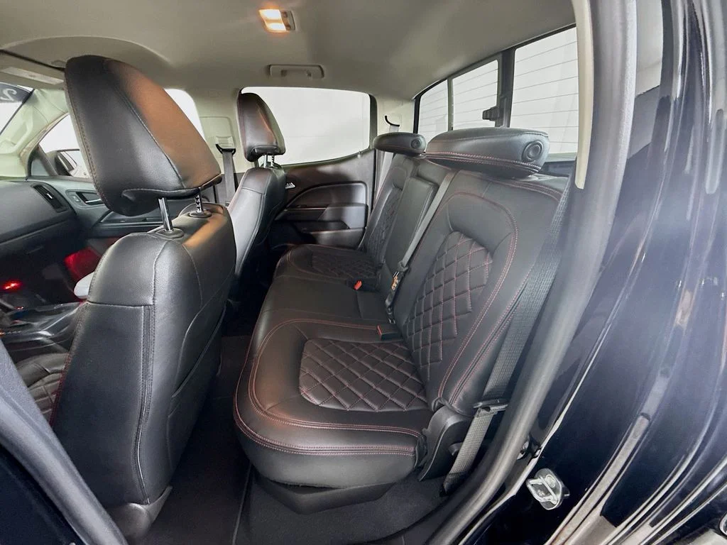 Used 2021 Black Chevrolet 4WD Z71 image 24