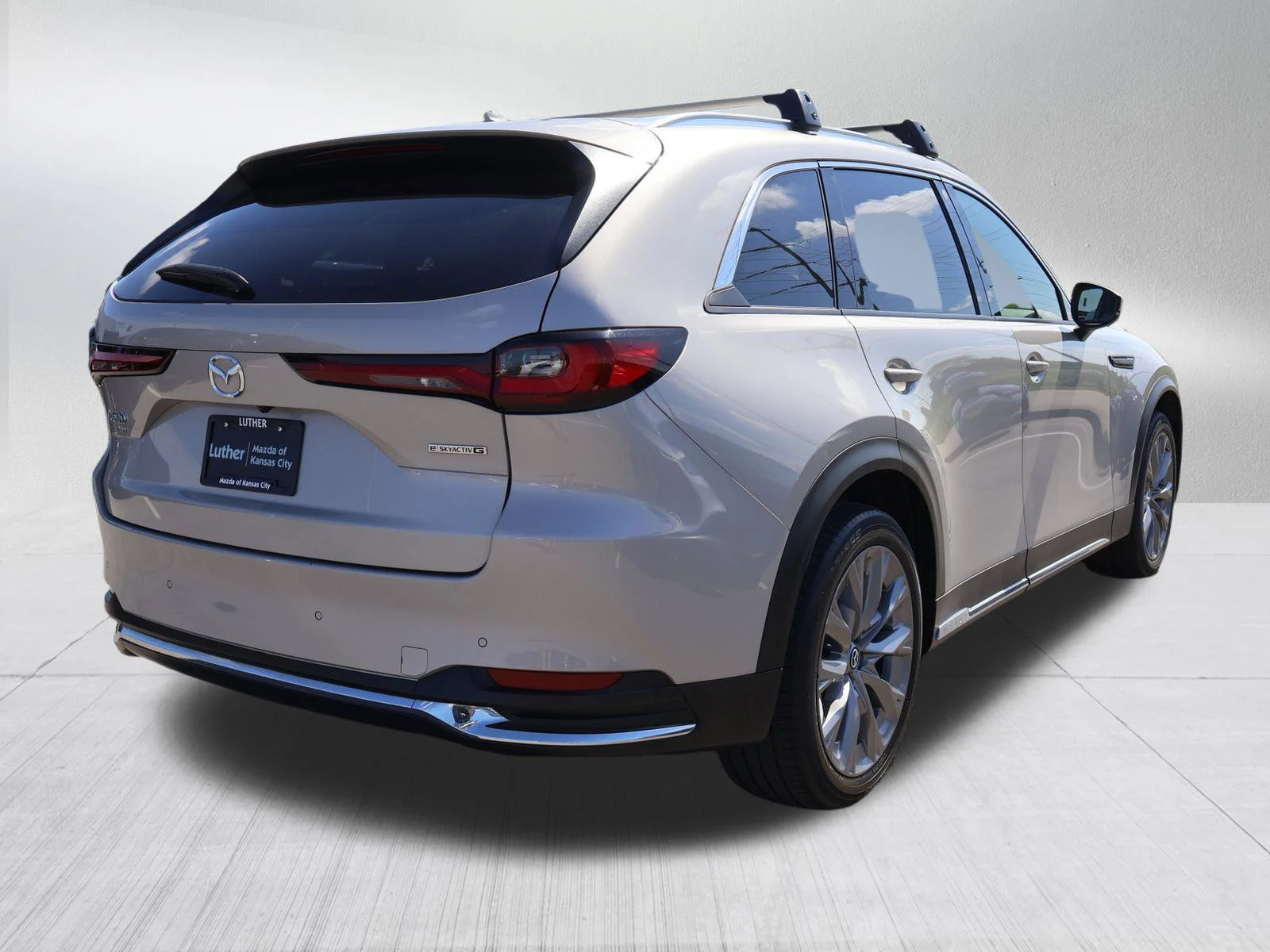 Used 2024 Platinum Quartz Mazda 3.3 Turbo Premium Plus image 7