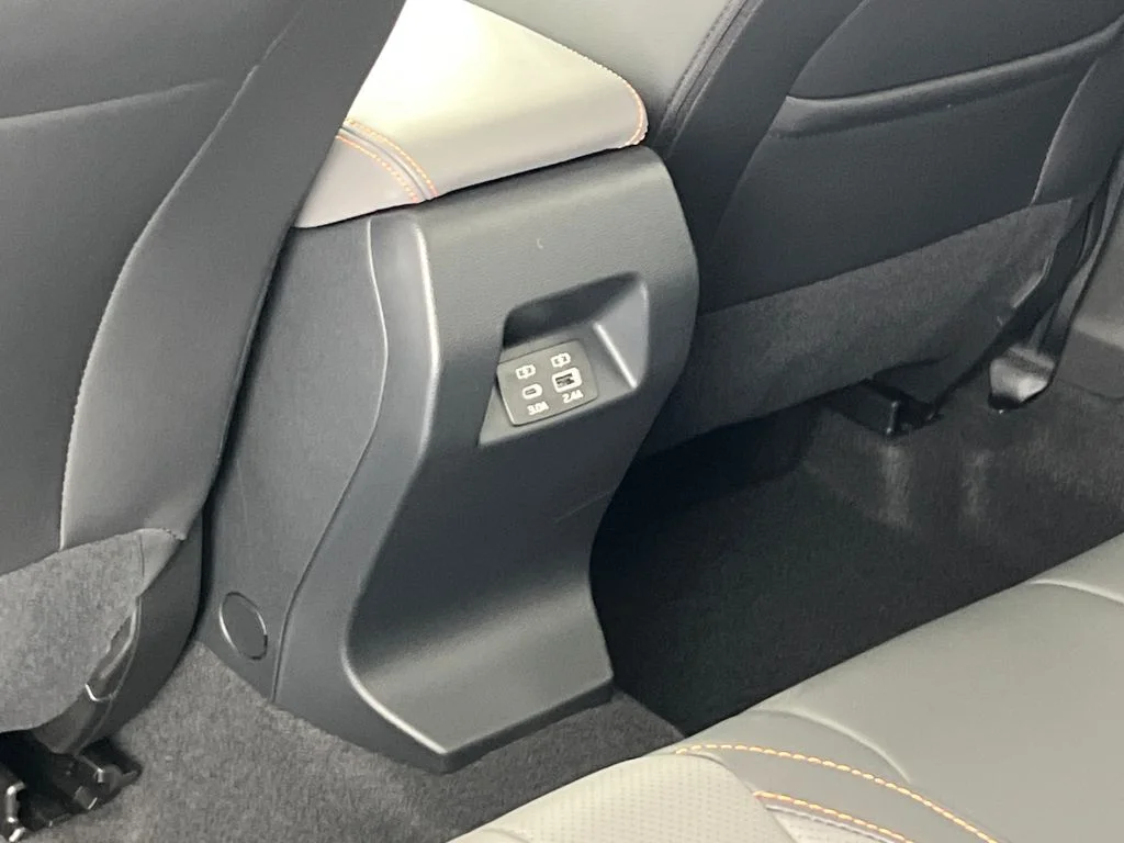 New 2026 SAPPHIRE BLUE PEARL Subaru Limited Hybrid image 39