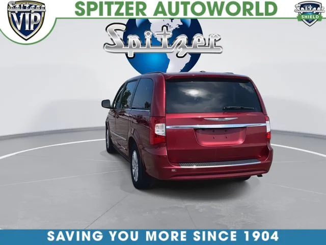 Used 2013 Red Chrysler Touring image 8