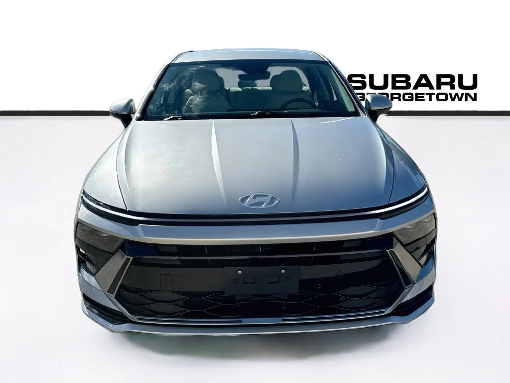 Used 2024 Silver Hyundai SEL image 2