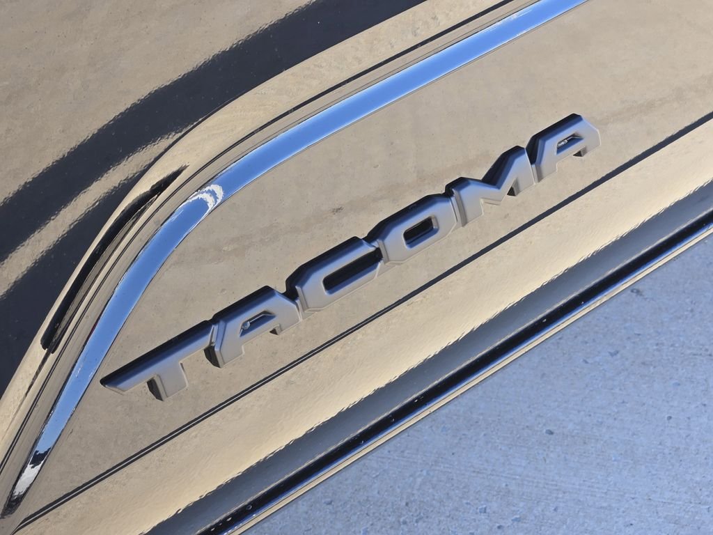 2026 Toyota Tacoma SR5 - Photo 8