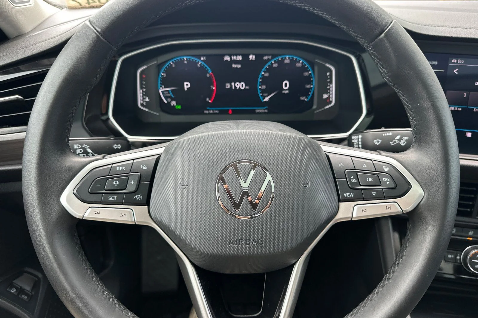 Certified Used 2022 Gray Volkswagen 1.5T SEL image 23