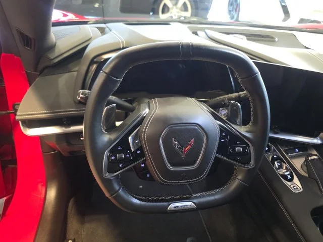 Used 2025 Red Chevrolet Z06 image 13