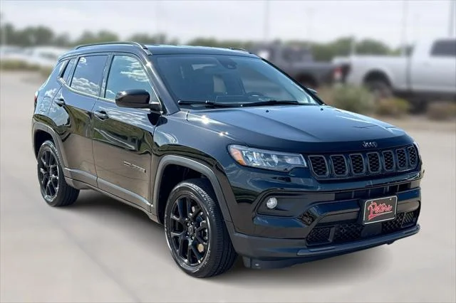 New 2026 Diamond Black Crystal Pearl-Coat Exterior Paint Jeep Latitude image 1