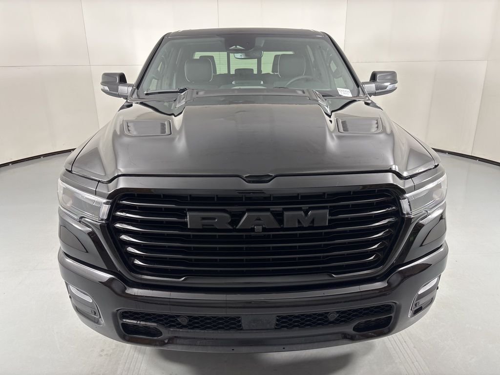 New 2026 Diamond Black Crystal Pearl-Coat Exterior Paint RAM Laramie image 3