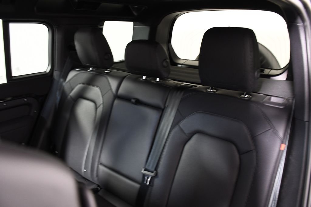 Used 2023 Santorini Black Metallic Land Rover X-Dynamic SE image 28