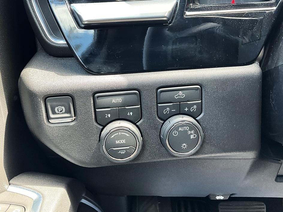 Used 2026 Black Chevrolet LT image 17