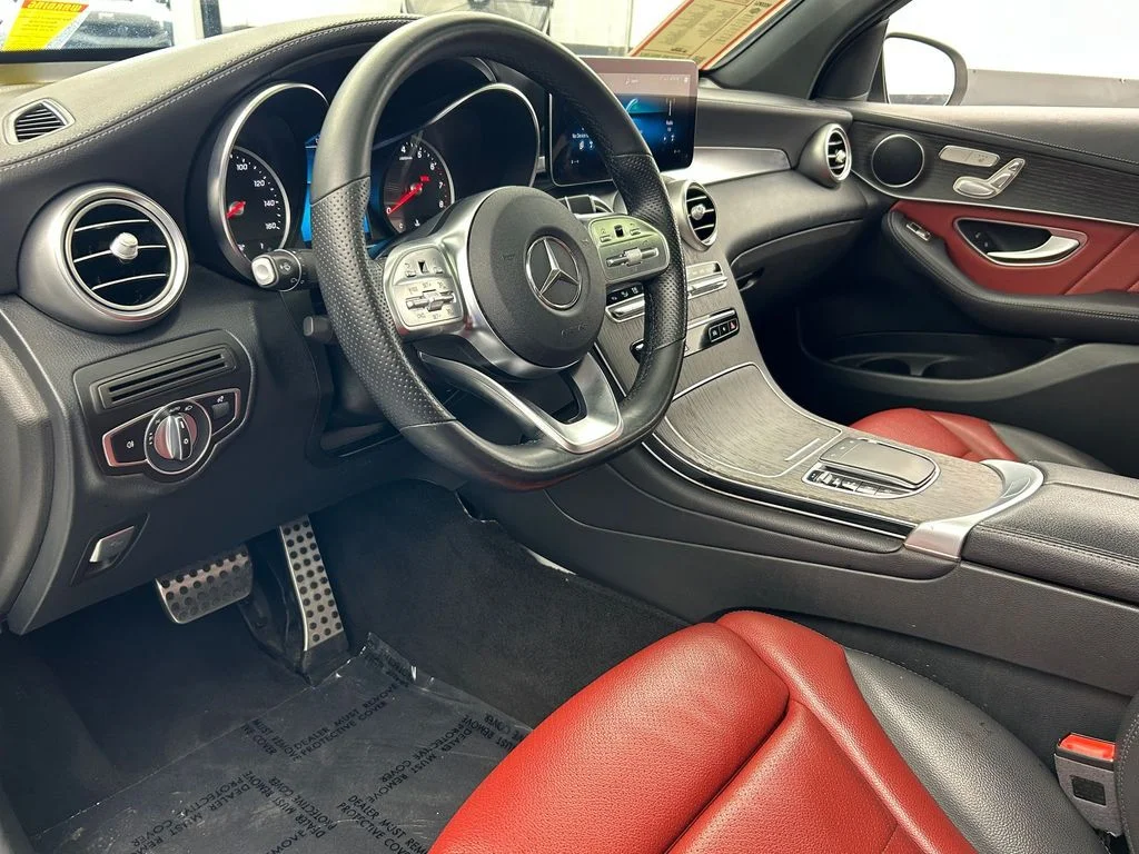 Used 2022 Diamond White Mercedes-Benz GLC 300 Coupe image 13