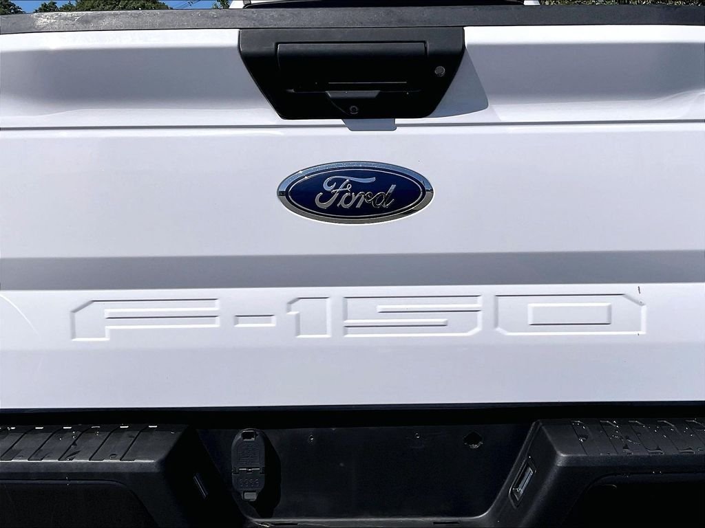 Used 2019 White Ford XL image 22