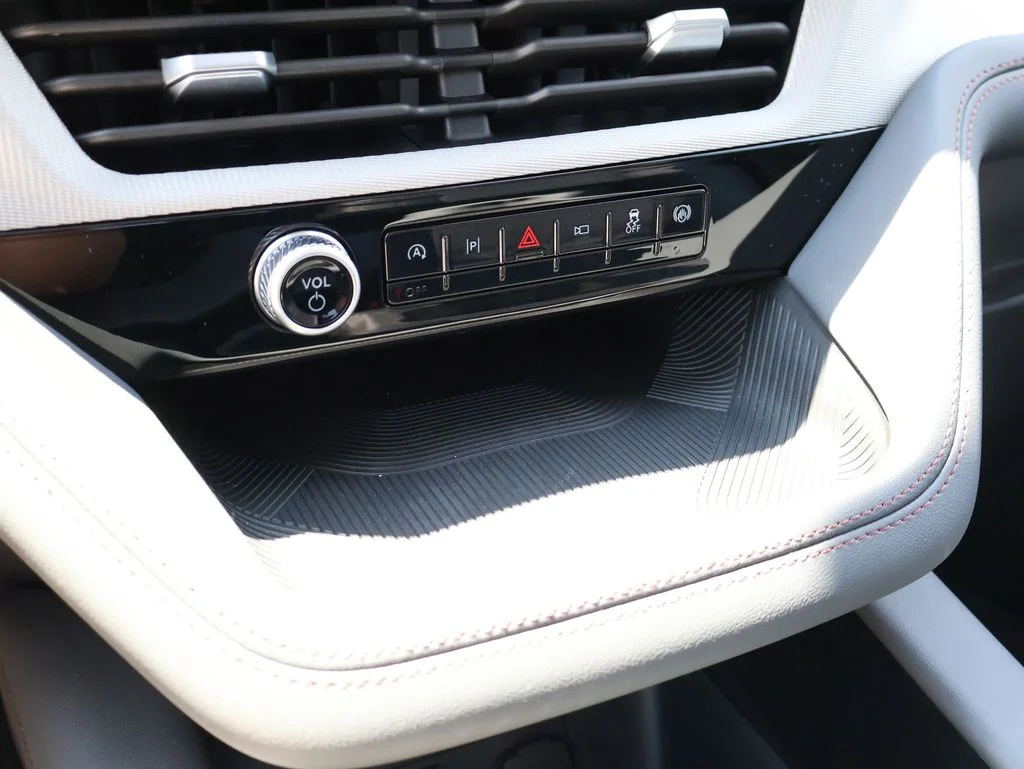 New 2026 Carbonized Gray Metallic Ford Active image 38