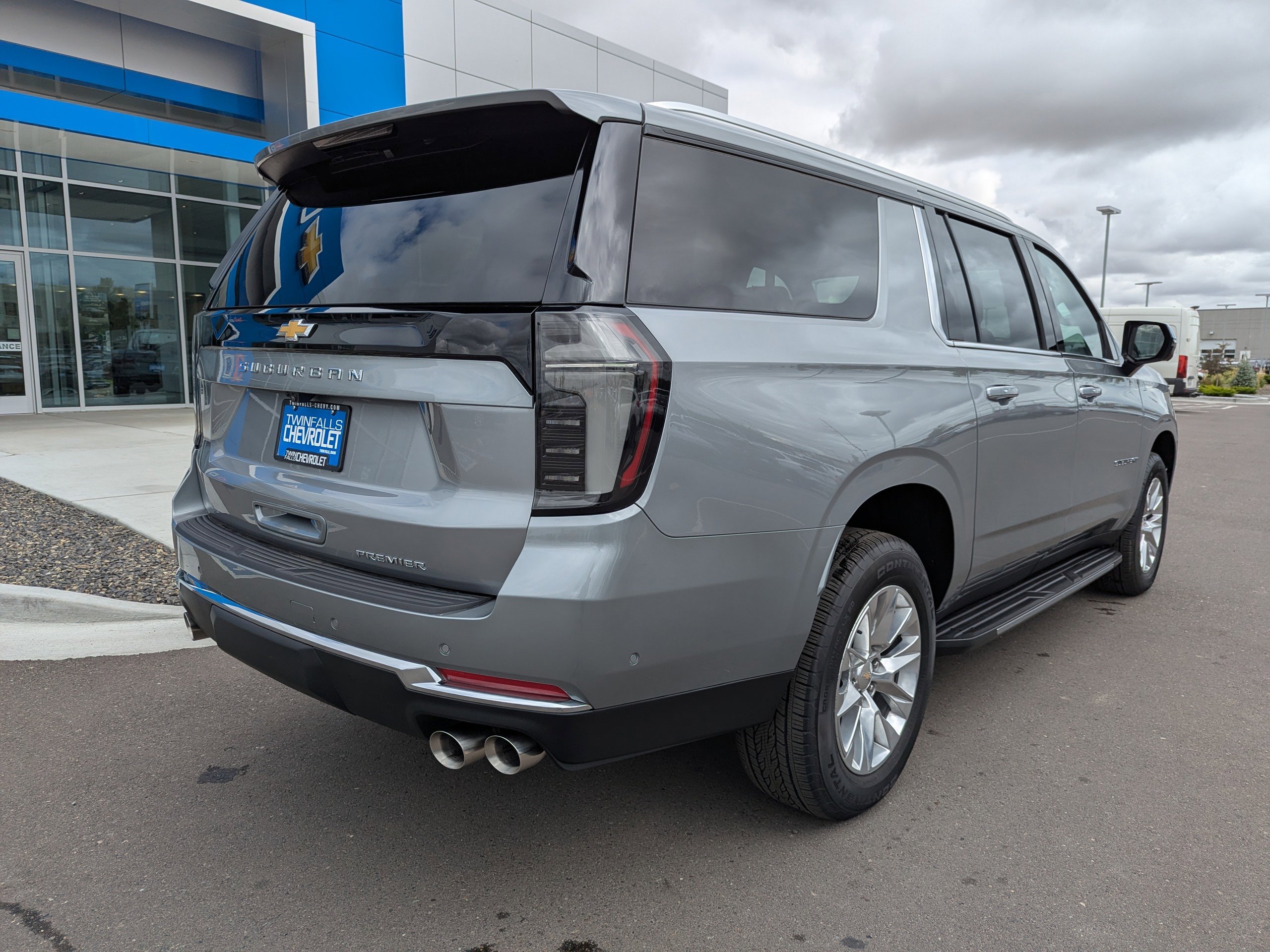 2025 Chevrolet Suburban Premier - Photo 39