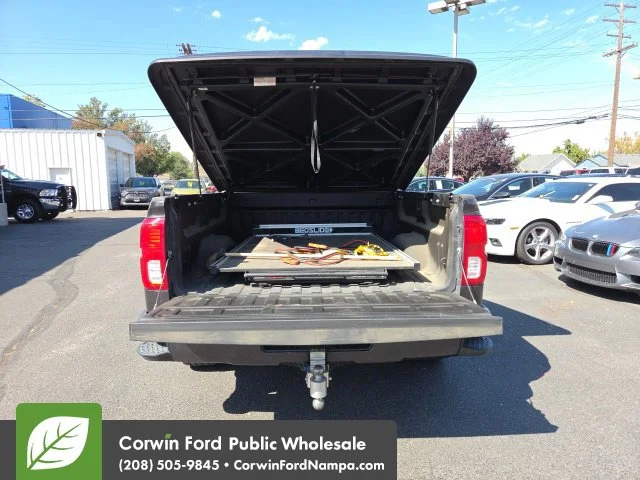 Used 2016 Gray Chevrolet LTZ image 4