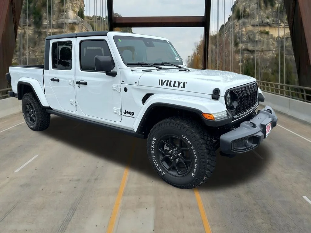 2025 Jeep Gladiator Willys Auto's photo