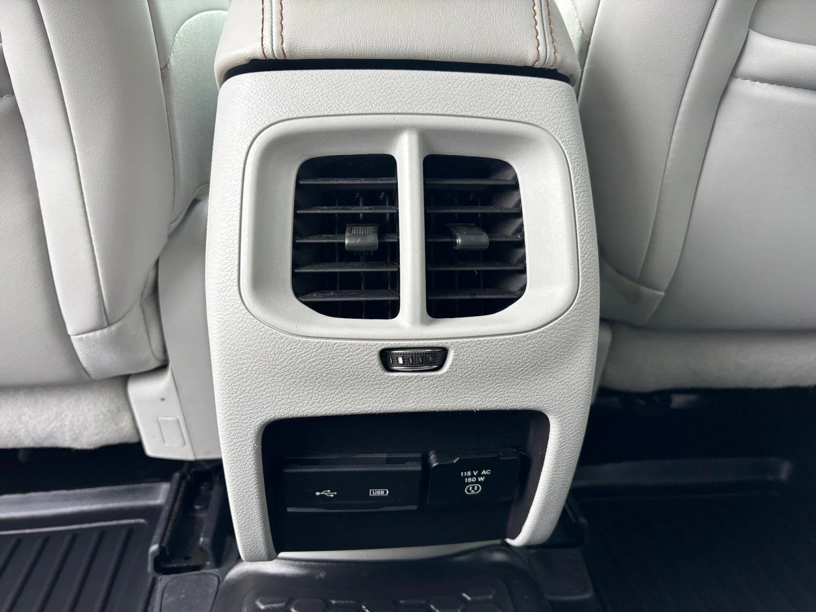 Used 2019 Sting-Gray Clearcoat Jeep Limited image 37