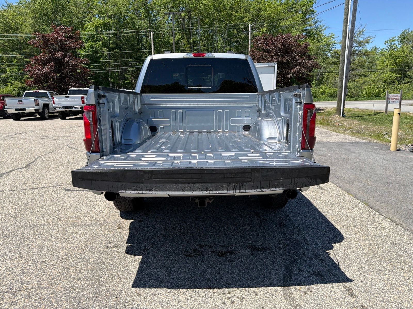 New 2026 Iconic Silver Metallic Ford XLT image 7
