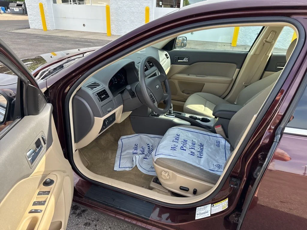 Used 2012 Cinnamon Ford SE image 13